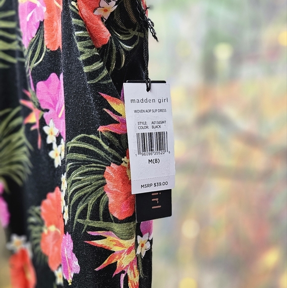 Girls Floral Dress - Picture 4 of 10